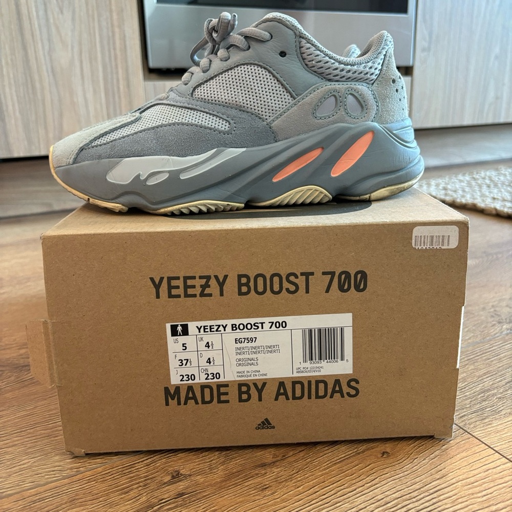 Yeezy Boost 700 - Men’s 5 (women’s 6.5)